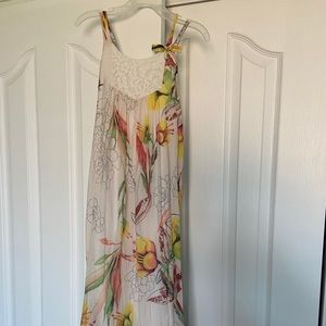 Summer dress. Giles size 7
